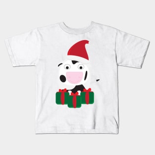 Cute Cartoon Cow with Santa Hat and Green Red Gifts Kids T-Shirt